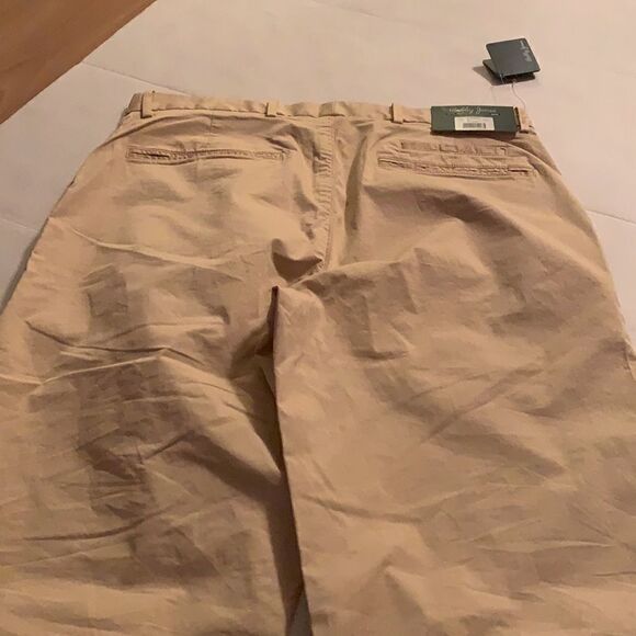 BOBBY Jones Pants  - Picture 6 of 7